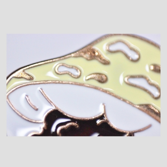 Mushroom girl enamel pin - Picture 6 of 10